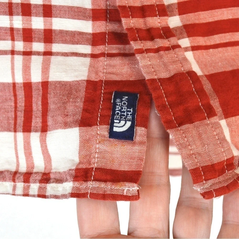 The North Face Men’s Linen Blend‎ Red Plaid Long Sleeve Button Down Shirt, Large